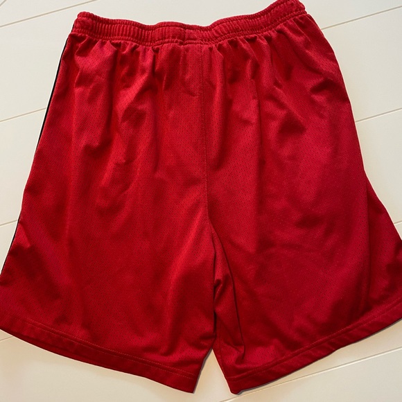 Men’s Basket Ball Short - Picture 2 of 3